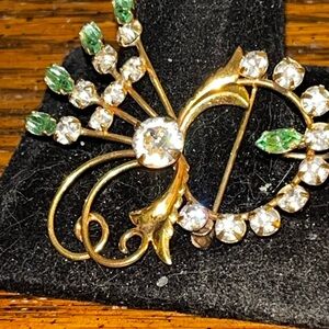 Vintage green/white brooch/pendant